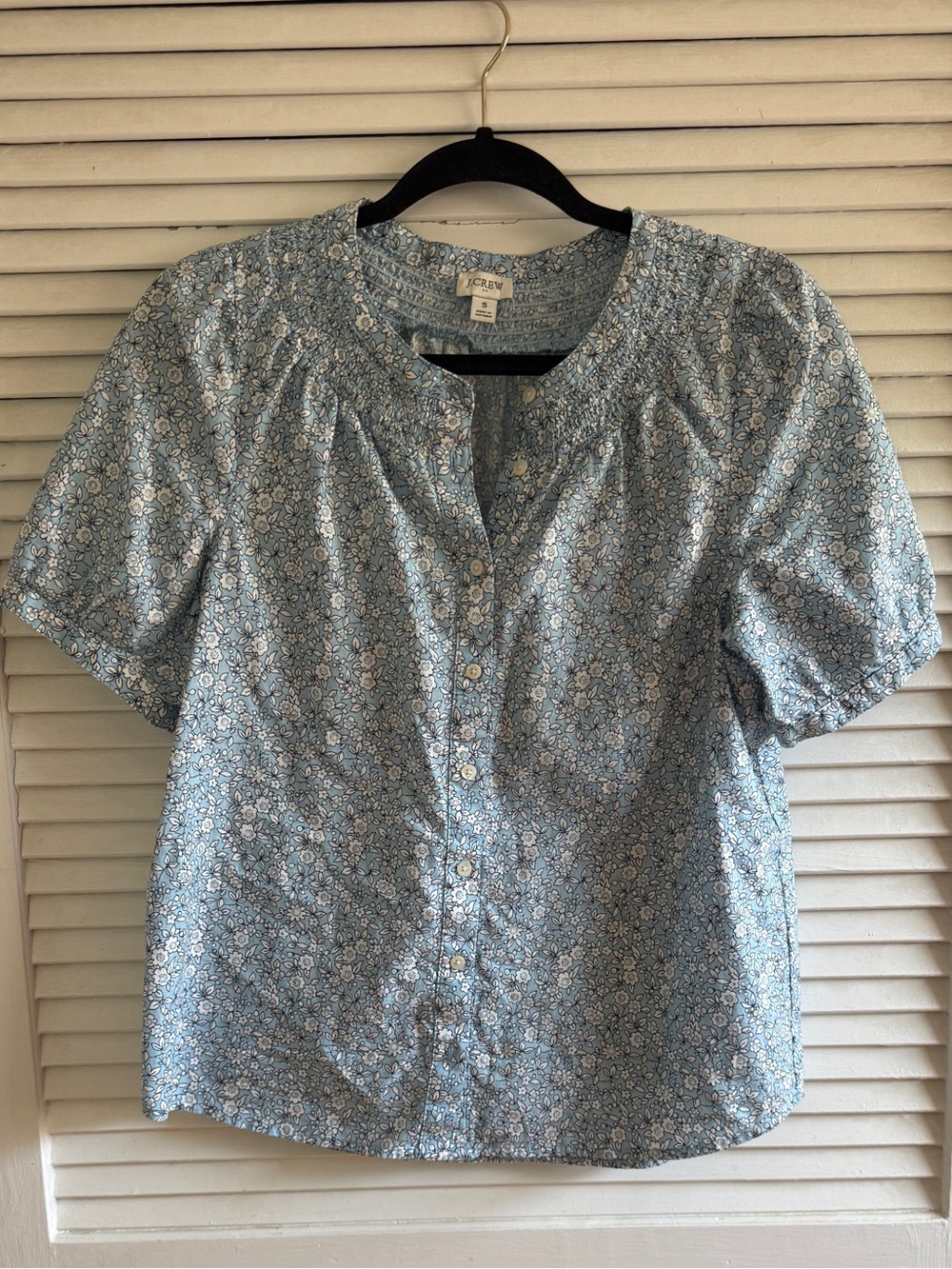 J. Crew Linen/Cotton Blue Floral Button-Front Short Sleeve Top